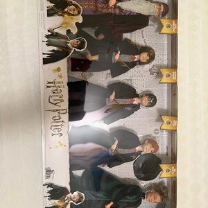Mattel Harry Potter Doll Set - Black and Red